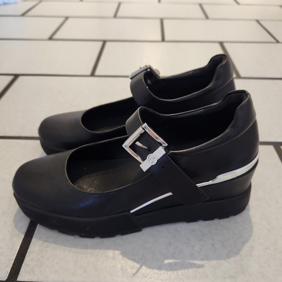 The Wishbone Collection shoes - Picture 3 of 8